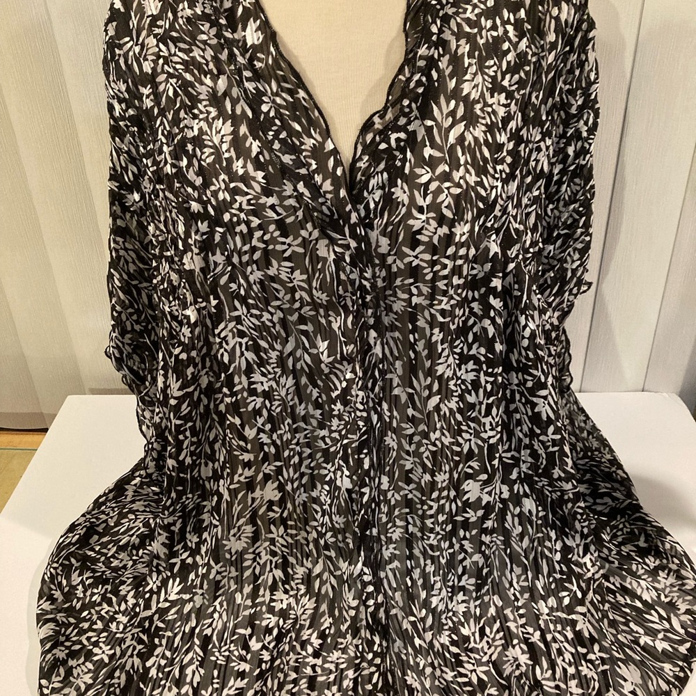 Laura Jo Paris Black and White Women's Top-Plus Size